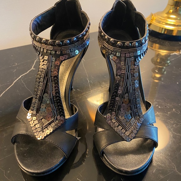 Kenneth Cole T Strap Embellished Heels - Picture 1 of 6